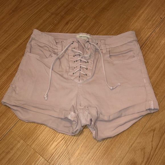 Shorts - Picture 1 of 4